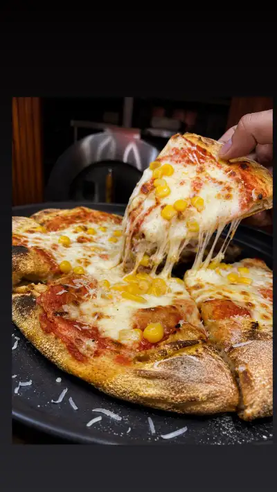 Pizza Maiz y parmesano 6 pedazos 